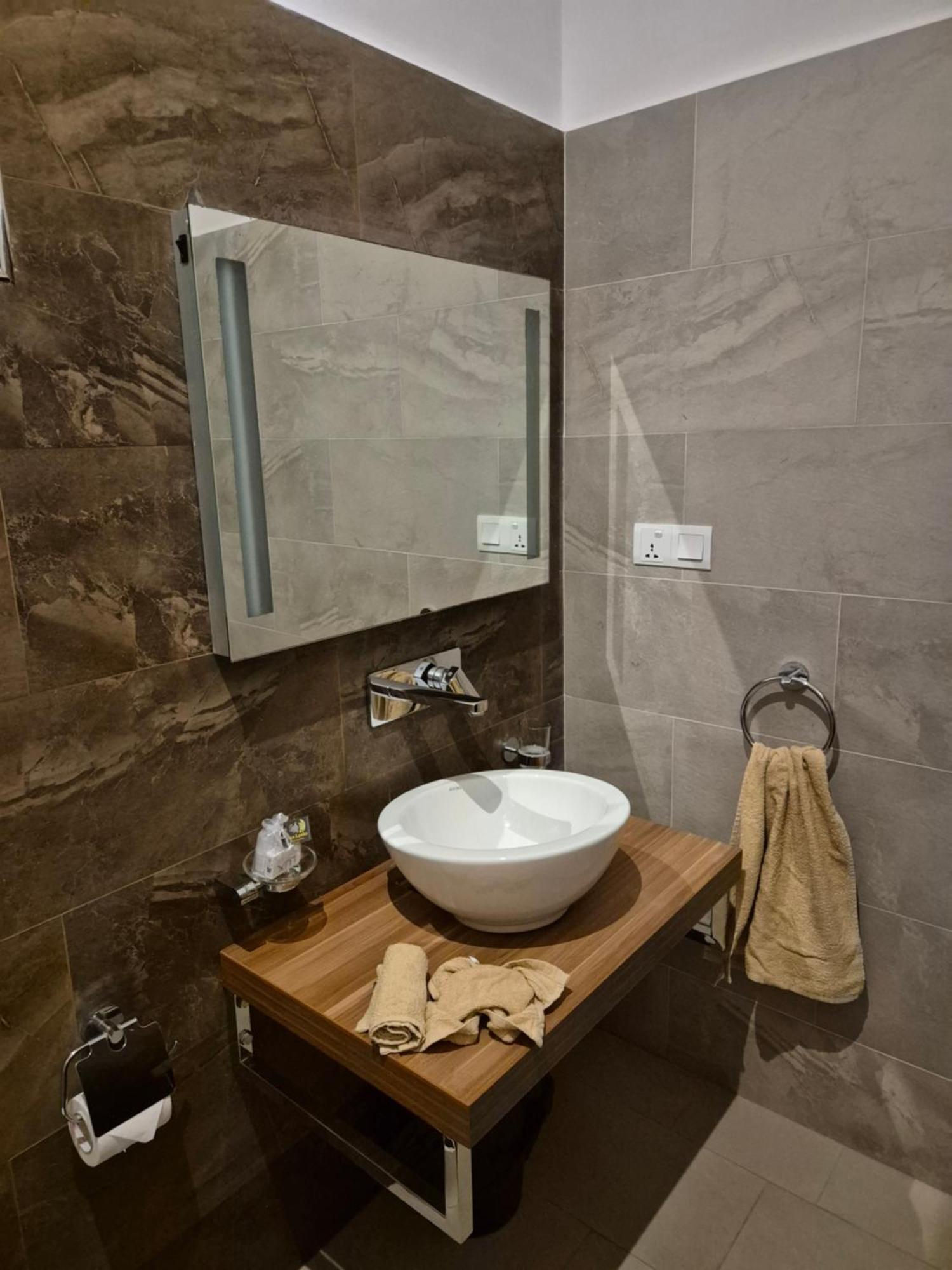Aliya Lanka Hotell Beruwala Exteriör bild