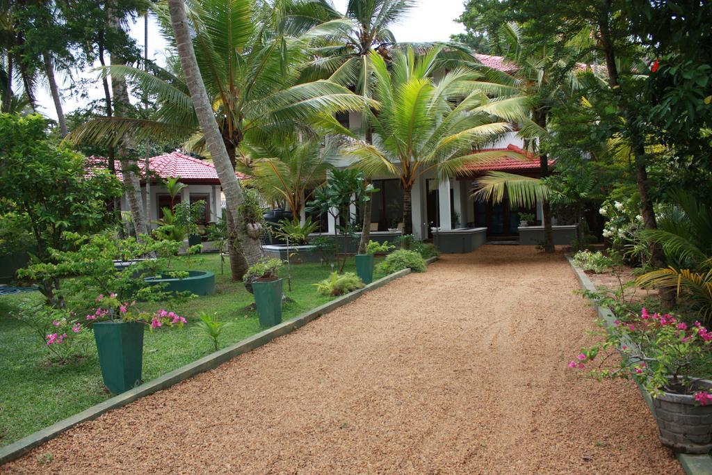 Aliya Lanka Hotell Beruwala Exteriör bild